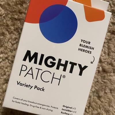 Mighty Patch لاصقات فعالة لعلاج الحبوب من Hero Cosmetics‏